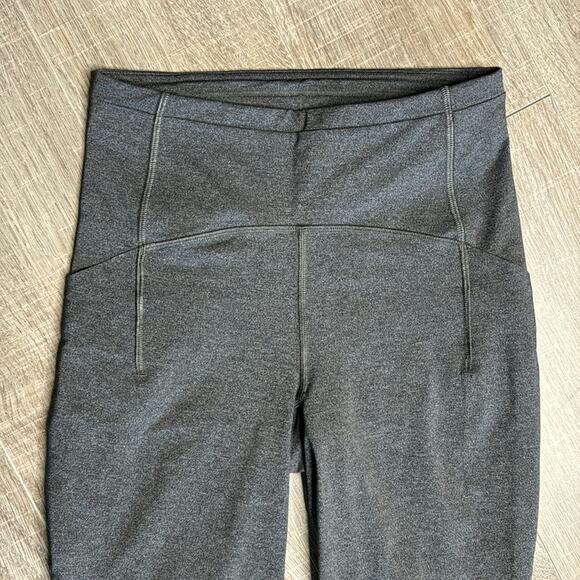 LULULEMON Gray Crop Leggings Zipper Pouch Side Pockets Women’s - Picture 3 of 11
